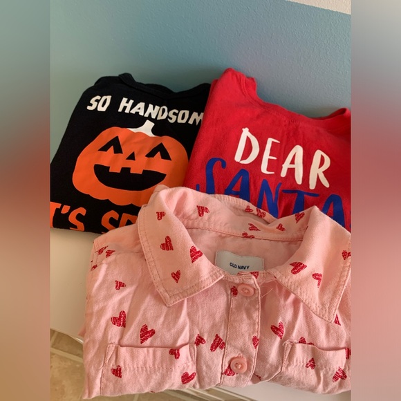 Holiday shirt bundle - 5T - Picture 9 of 10